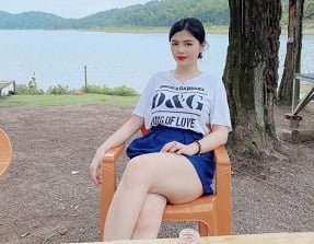 Huyen Anh попросила своего парня пойти в мотель, чтобы избежать жары